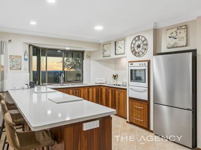 33 Pagnell Way, Swan View WA 6056