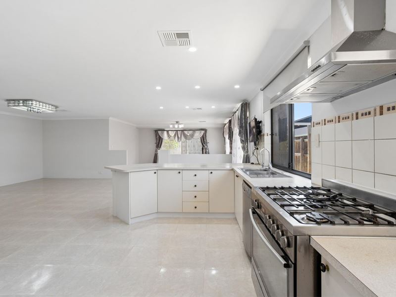 3 Leedon Drive, Ellenbrook WA 6069
