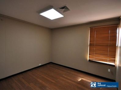 25 Boorthanna Crescent, Newman WA 6753