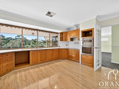 25 Royal Melbourne Avenue, Connolly WA 6027