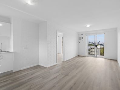 9/11 King George Street, Victoria Park WA 6100