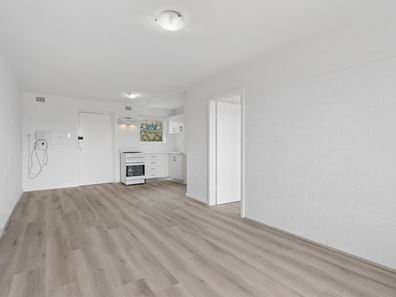 9/11 King George Street, Victoria Park WA 6100