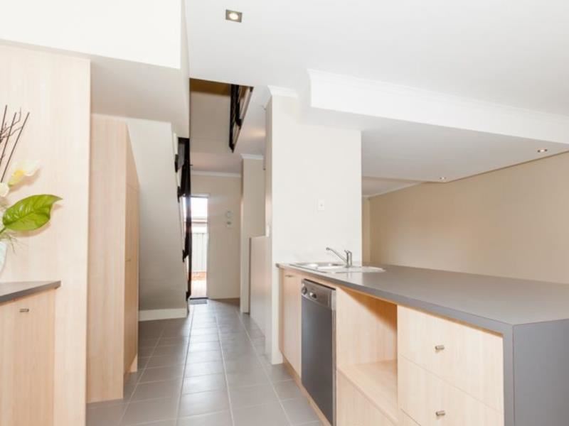 41/1 Mariners Cove Drive, Dudley Park WA 6210