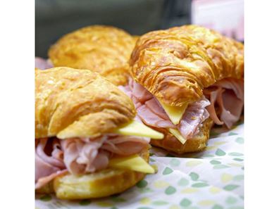 Food/Hospitality - CHARMING ESTABLISHED CAFÃ?Æ'Ã¢€° FOR SALE