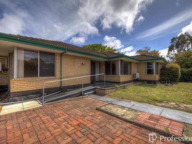 12 Gordon Street, Maida Vale WA 6057
