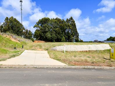 26 Hitchcock Drive, Nannup WA 6275