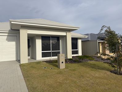 61 Moncrieff  Parade, Golden Bay WA 6174