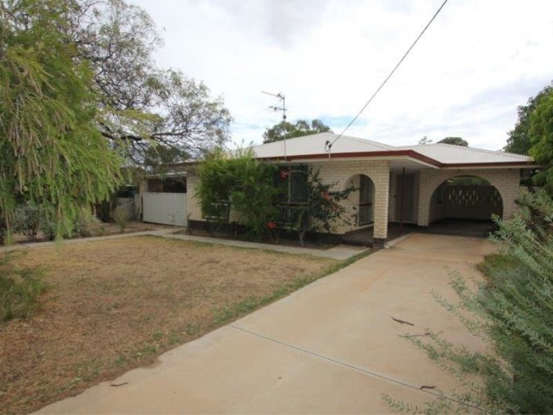 14 Harling Street, Merredin WA 6415