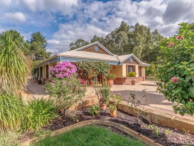 49 Stockmans Close, Oakford WA 6121