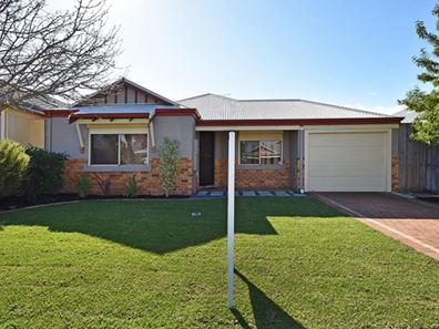 11 Karbar Pass, Ellenbrook WA 6069