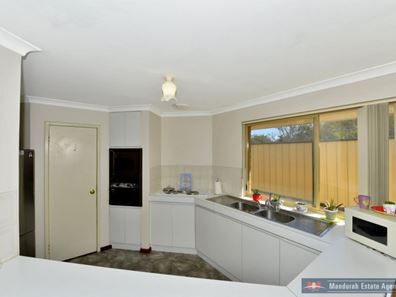 5/13 Allan Place, Halls Head WA 6210