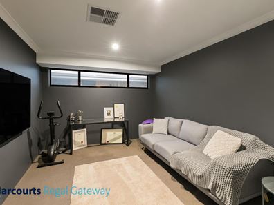 51 Cedarleaf Entrance, Treeby WA 6164