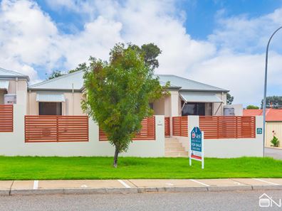 1/17 Sinclair Street, Armadale WA 6112