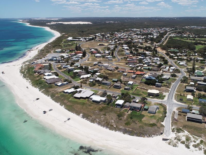 13 Lucraft Loop, Ledge Point
