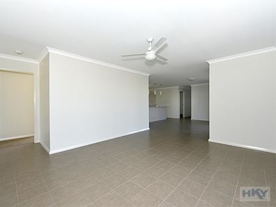 17 Cinnabar Bend, Aveley WA 6069