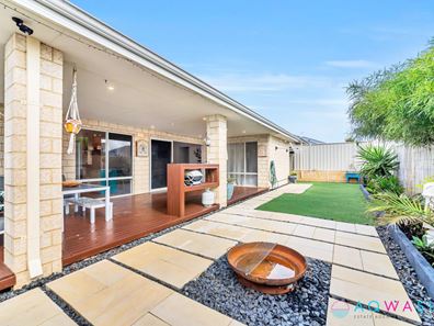 6 Yerilla Road, Golden Bay WA 6174