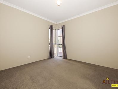 5/8 Toledo Close, Cannington WA 6107