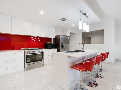 9 Farnell Road, Byford WA 6122