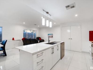 9 Farnell Road, Byford WA 6122