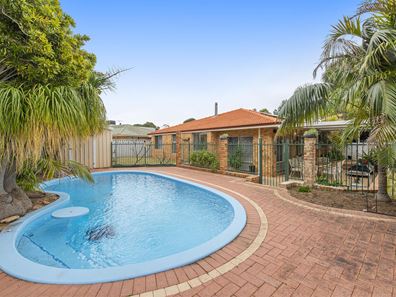 74 Woodbridge Drive, Cooloongup WA 6168