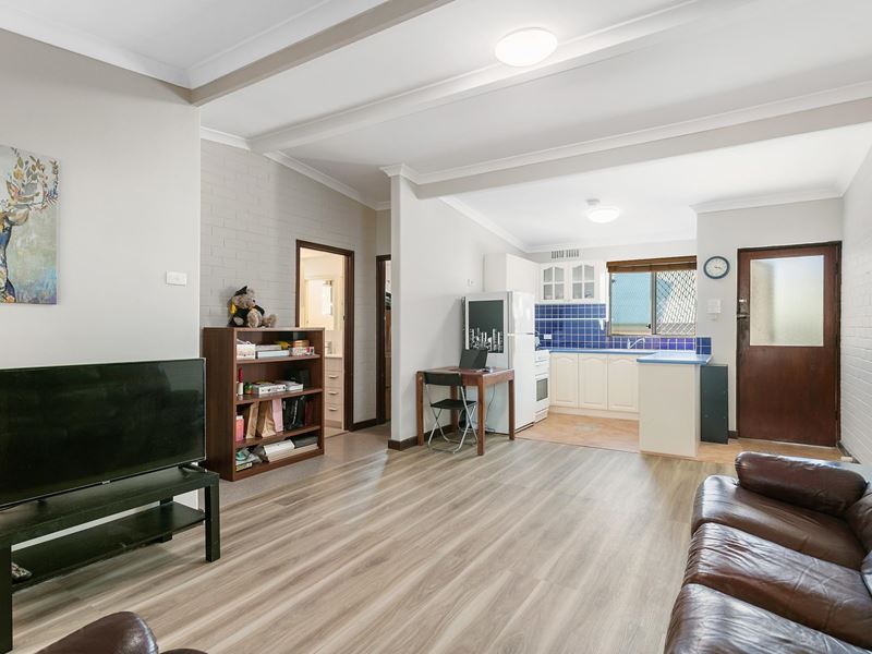 7/136A Broadway, Crawley