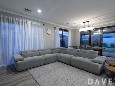 9 Holroyd Avenue, Brabham WA 6055