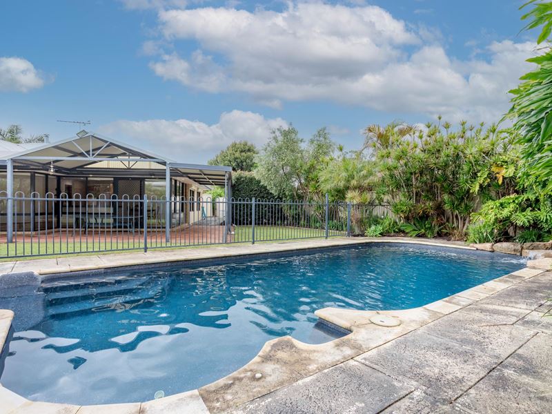 13 Pearce Court, Huntingdale WA 6110