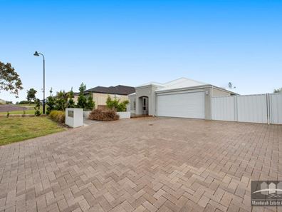 19 Garcia Loop, Lakelands WA 6180