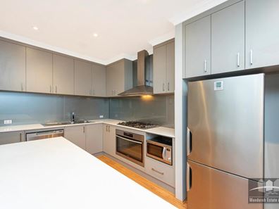 19 Garcia Loop, Lakelands WA 6180
