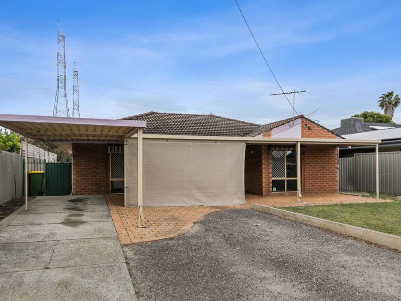 11 Waterside Place, South Lake