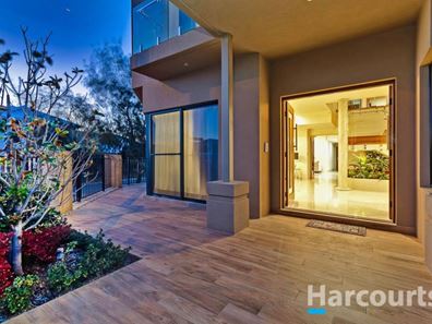 15 Picnic Parade, Burns Beach WA 6028