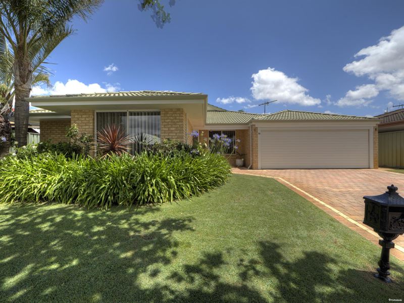 98 Towncentre Drive, Thornlie