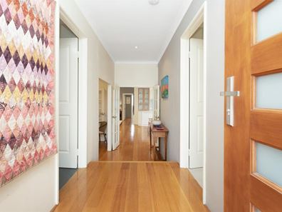 30 Easton Lane, Doubleview WA 6018