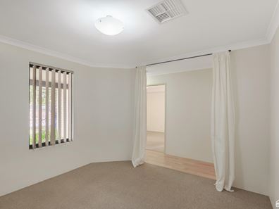 17 Viana Loop, Seville Grove WA 6112