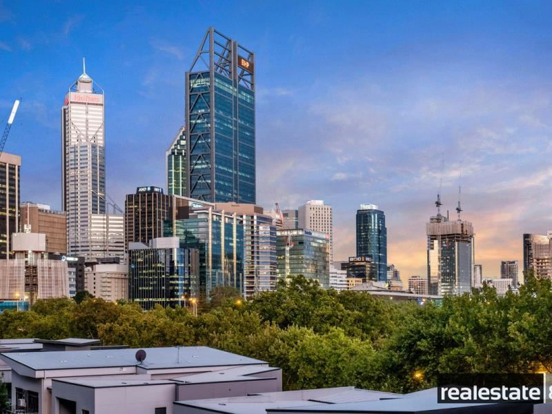 17/128 Mounts Bay Road, Perth