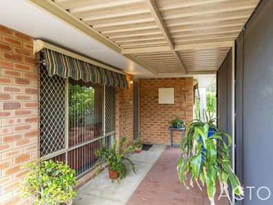 1A Yorrell Place, Halls Head WA 6210