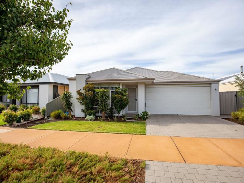 128 Napoleon Promenade, Kealy