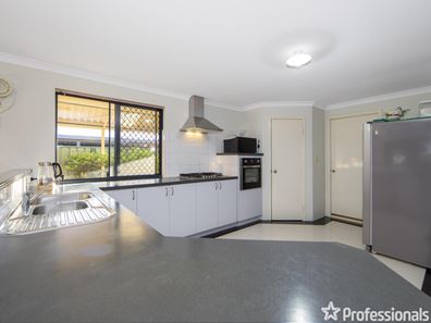 9 Seville Road, Forrestfield WA 6058