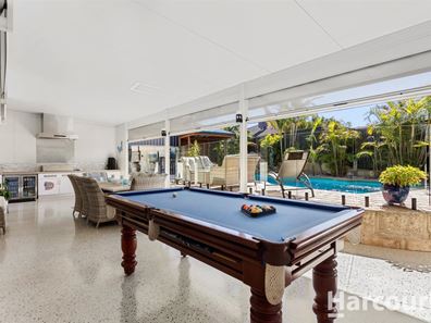 13 Wintersweet Place, Halls Head WA 6210