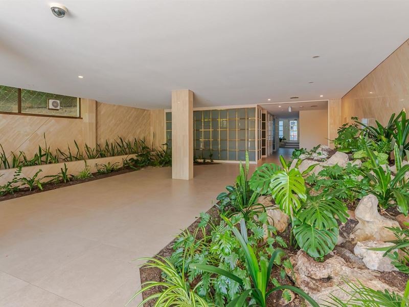 9/168 Mounts Bay Road, Perth