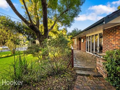 96 Boundary Road, St James WA 6102