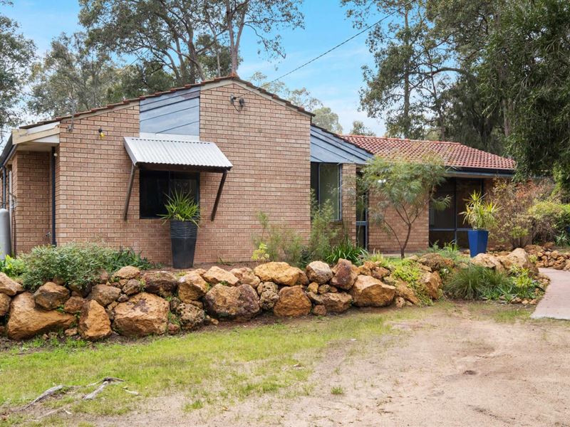 4 Campbell Way, Parkerville