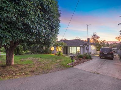 27 Tredale Avenue, Mount Richon WA 6112