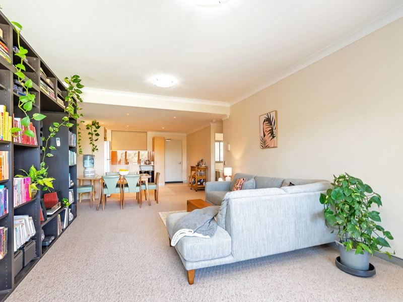 38/2 Walsh Loop, Joondalup