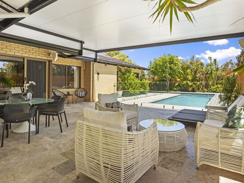35 Mantua Crescent, Churchlands