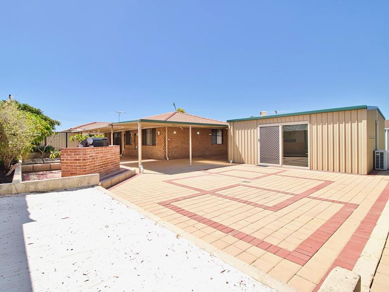 3 Wills Court, Cooloongup WA 6168