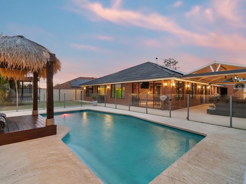 90 Golf Links Drive, Carramar