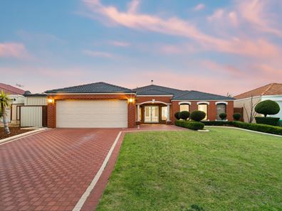 90 Golf Links Drive, Carramar WA 6031