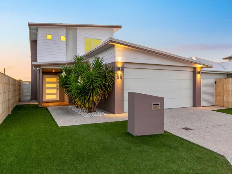 25 Broulee Lane, Secret Harbour WA 6173