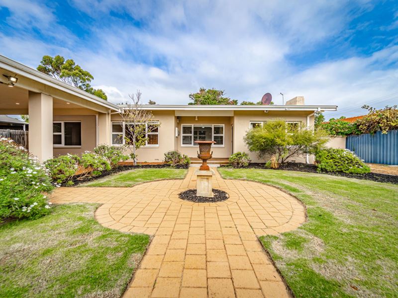 13 Rae Road, Safety Bay